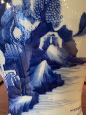 A Chinese blue and white 'yenyen' vase with figures in a landscape, 19/20th C. — photo 15