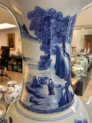 A Chinese blue and white 'yenyen' vase with figures in a landscape, 19/20th C. — photo 16