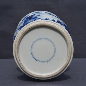 A Chinese blue and white yenyen vase with figures in a landscape, Kangxi — photo 24