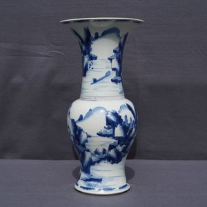 A Chinese blue and white yenyen vase with figures in a landscape, Kangxi — photo 22
