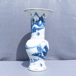 A Chinese blue and white yenyen vase with figures in a landscape, Kangxi — photo 21