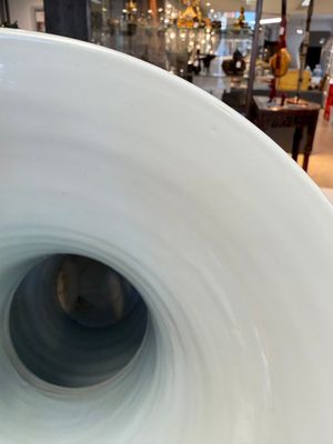 A Chinese blue and white 'Yenyen' vase with figures in a mountainous riverscape — 照片 23