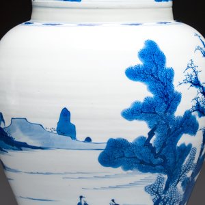 A Chinese blue and white 'Yenyen' vase with figures in a mountainous riverscape — 照片 6