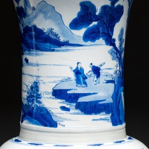 A Chinese blue and white 'Yenyen' vase with figures in a mountainous riverscape — 照片 7