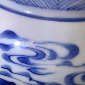 A Chinese blue and white yenyen vase with fine figurative design, Kangxi — photo 13