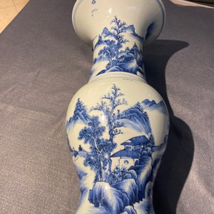 A Chinese blue and white 'yenyen' vase with fishermen in a mountainous landscape, Kangxi — photo 10