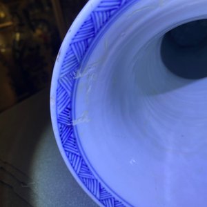 A Chinese blue and white 'yenyen' vase with landscapes and floral panels, Kangxi — photo 8