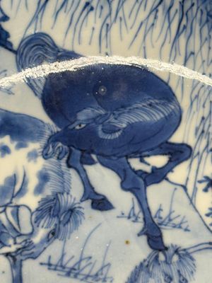 A Chinese blue and white 'Yu Ma Tu 浴馬圖' plate, Kangxi mark and of the period — photo 5