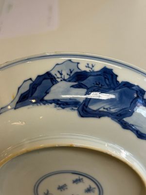 A Chinese blue and white 'Yu Ma Tu 浴馬圖' plate, Kangxi mark and of the period — photo 10