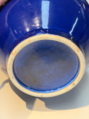 A Chinese blue-glazed bottle vase, 19th C. — photo 12