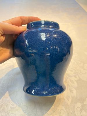 A Chinese blue-glazed jar and a flambé-glazed vase, 19/20th C. — foto 1