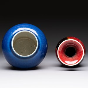 A Chinese blue-glazed jar and a flambé-glazed vase, 19/20th C. — foto 6