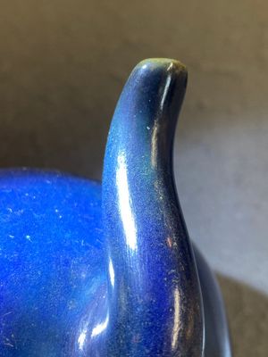 A Chinese blue-glazed teapot with a rat-shaped handle, Transitional period — photo 9