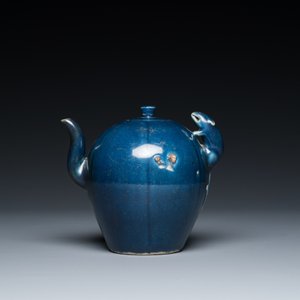 A Chinese blue-glazed teapot with a rat-shaped handle, Transitional period — photo 3