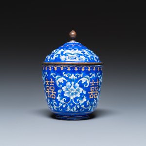 A Chinese blue-ground Canton enamel covered bowl on stand, Qianlong — 照片 4