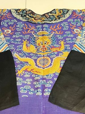 A Chinese blue-ground embroidered silk summer gauze 'Dragon' robe, 'Ji Fu' 吉服, 19th C. — photo 13