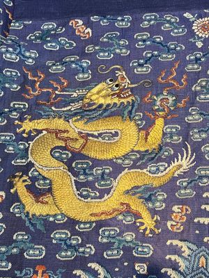 A Chinese blue-ground embroidered silk summer gauze 'Dragon' robe, 'Ji Fu' 吉服, 19th C. — photo 3