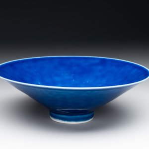 A Chinese blue monochrome bowl, Guangxu mark and of the period — 照片 2
