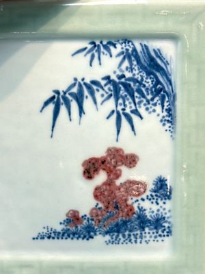 A Chinese blue, white and copper-red celadon-ground tea caddy with floral and bamboo design, Qianlong mark and of the period — photo 8