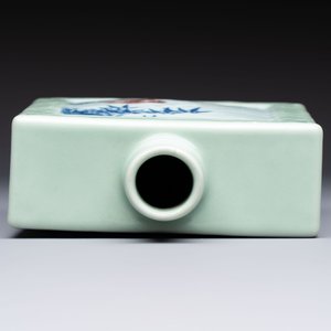A Chinese blue, white and copper-red celadon-ground tea caddy with floral and bamboo design, Qianlong mark and of the period — photo 6