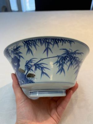 A Chinese blue, white and copper-red conical bowl, Qianlong mark and of the period — photo 6