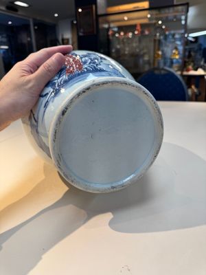 A Chinese blue, white and copper-red 'deer and pine tree' vase, Qianlong — photo 6