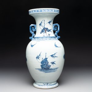 A Chinese blue, white and copper-red 'deer and pine tree' vase, Qianlong — photo 3