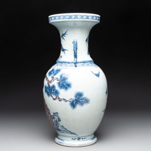 A Chinese blue, white and copper-red 'deer and pine tree' vase, Qianlong — photo 4