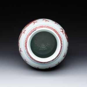 A Chinese blue, white and copper-red 'dragon' vase, Qianlong — photo 5