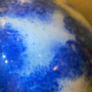 A Chinese blue, white and copper red 'dragon' vase, Qianlong/Jiaqing — photo 17