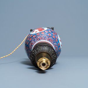 A Chinese blue, white and copper red gilt bronze lamp-mounted vase, 19th C. — photo 5