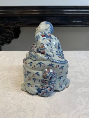 A Chinese blue, white and copper-red 'Liuhai on the three-legged toad' censer and cover, 19th C. — photo 3