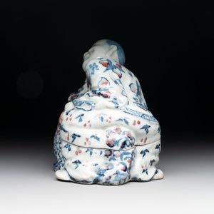 A Chinese blue, white and copper-red 'Liuhai on the three-legged toad' censer and cover, 19th C. — photo 5