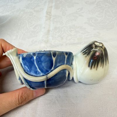A Chinese blue, white and copper-red lotus-form water dropper — photo 6