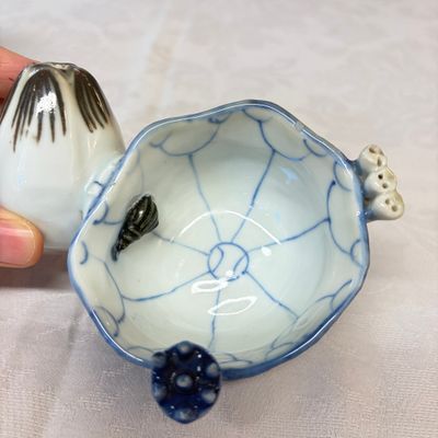 A Chinese blue, white and copper-red lotus-form water dropper — photo 8