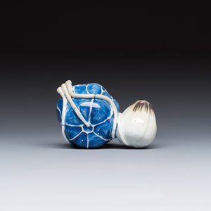 A Chinese blue, white and copper-red lotus-form water dropper — photo 7