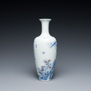 A Chinese blue, white and copper-red 'magpie and prunus' vase, Kangxi mark, 19/20th C. — 照片 2