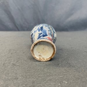 A Chinese blue, white and copper red miniature 'meiping' vase, Kangxi — 照片 10