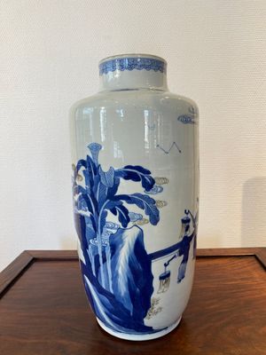 A Chinese blue, white and copper-red 'narrative subject' rouleau vase, Kangxi — photo 3