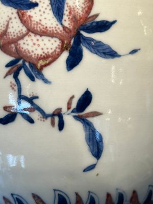 A Chinese blue, white and copper-red 'Three abundances' or 'Sanduo' vase, 19/20th C. — 照片 11