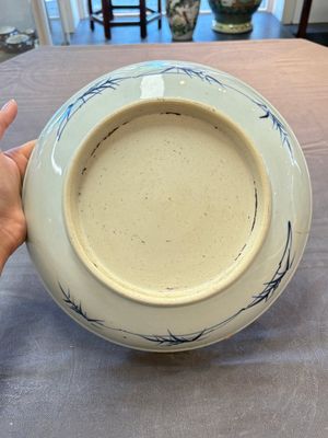 A Chinese blue, white and copper-red 'Three Friends of Winter' jar, and a blue and white 'Buddhist lion' dish, 18th C. — 照片 11