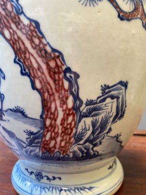 A Chinese blue, white and copper-red vase with two deer near a pine tree, Qianlong — photo 8