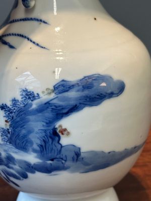 A Chinese blue, white and copper-red vase with warriors on horseback, Qianlong mark, 19th C. — 照片 8