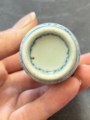 A Chinese blue, white and copper-red 'Ye You Chi Bi 夜遊赤壁' snuff bottle, signed Li Guisheng 李桂生, 19th C. — foto 7