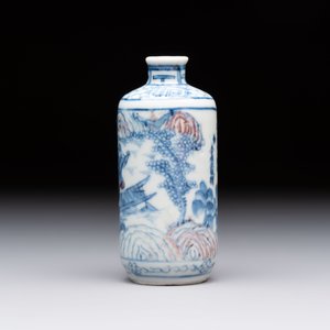 A Chinese blue, white and copper-red 'Ye You Chi Bi 夜遊赤壁' snuff bottle, signed Li Guisheng 李桂生, 19th C. — foto 2