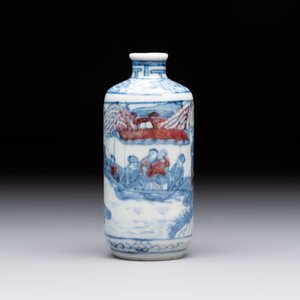 A Chinese blue, white and copper-red 'Ye You Chi Bi 夜遊赤壁' snuff bottle, signed Li Guisheng 李桂生, 19th C. — foto 4