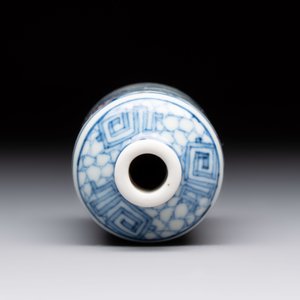 A Chinese blue, white and copper-red 'Ye You Chi Bi 夜遊赤壁' snuff bottle, signed Li Guisheng 李桂生, 19th C. — foto 5