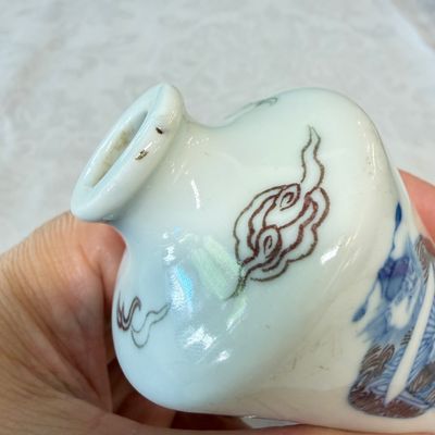 A Chinese blue, white and copper-red 'Zhong Kui' snuff bottle — photo 5