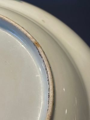 A Chinese blue, white and famille rose miniature tea service, two famille rose bowls, a tazza, a plate and a covered jar, 19th C. — foto 6