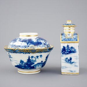 A Chinese blue, white and gilt part tea service with landscapes, Qianlong, 18th C. — photo 11